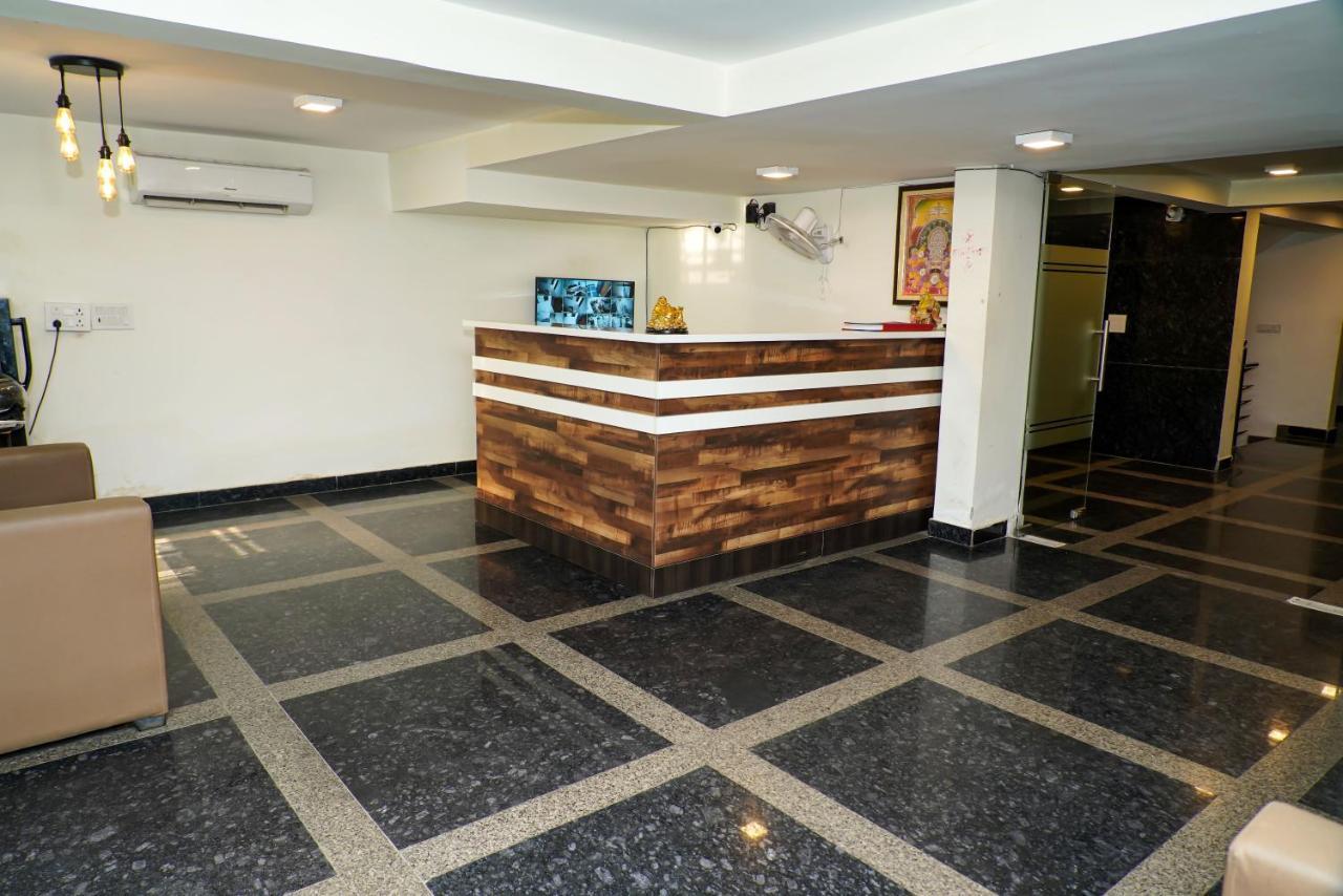Limewood Stay - Executive Huda City Center Gurgaon Exteriör bild