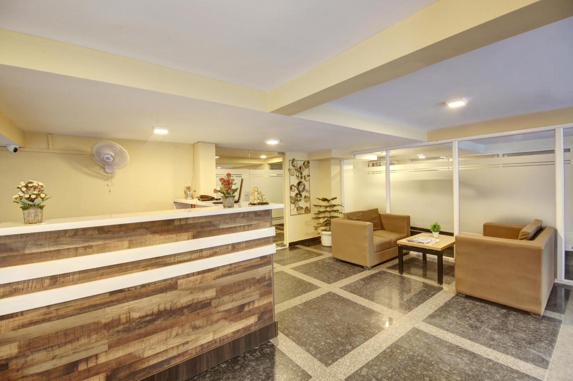 Limewood Stay - Executive Huda City Center Gurgaon Exteriör bild