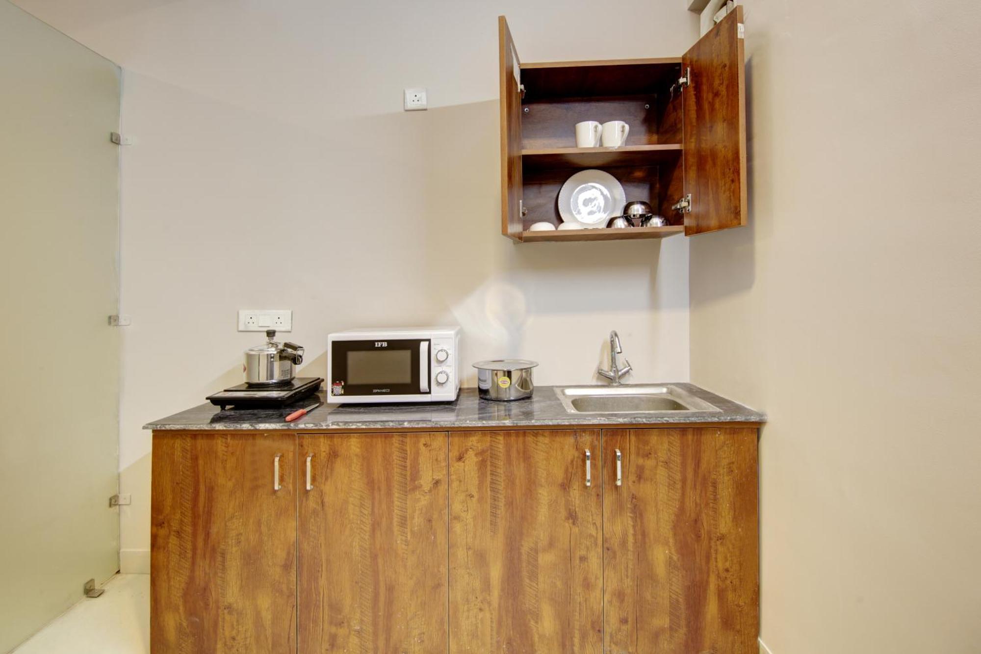 Limewood Stay - Executive Huda City Center Gurgaon Exteriör bild