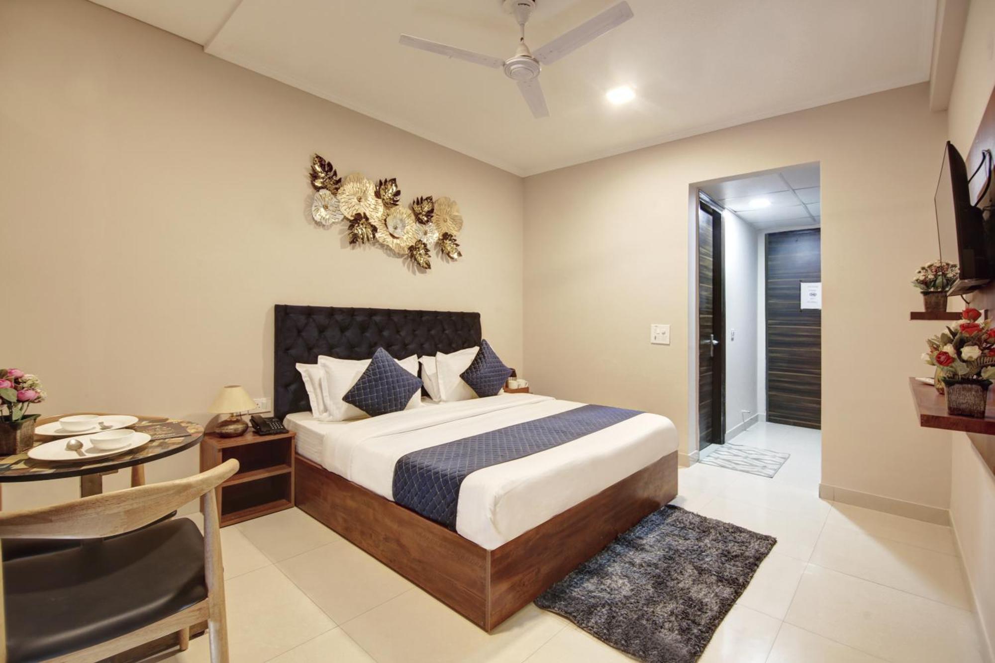Limewood Stay - Executive Huda City Center Gurgaon Exteriör bild