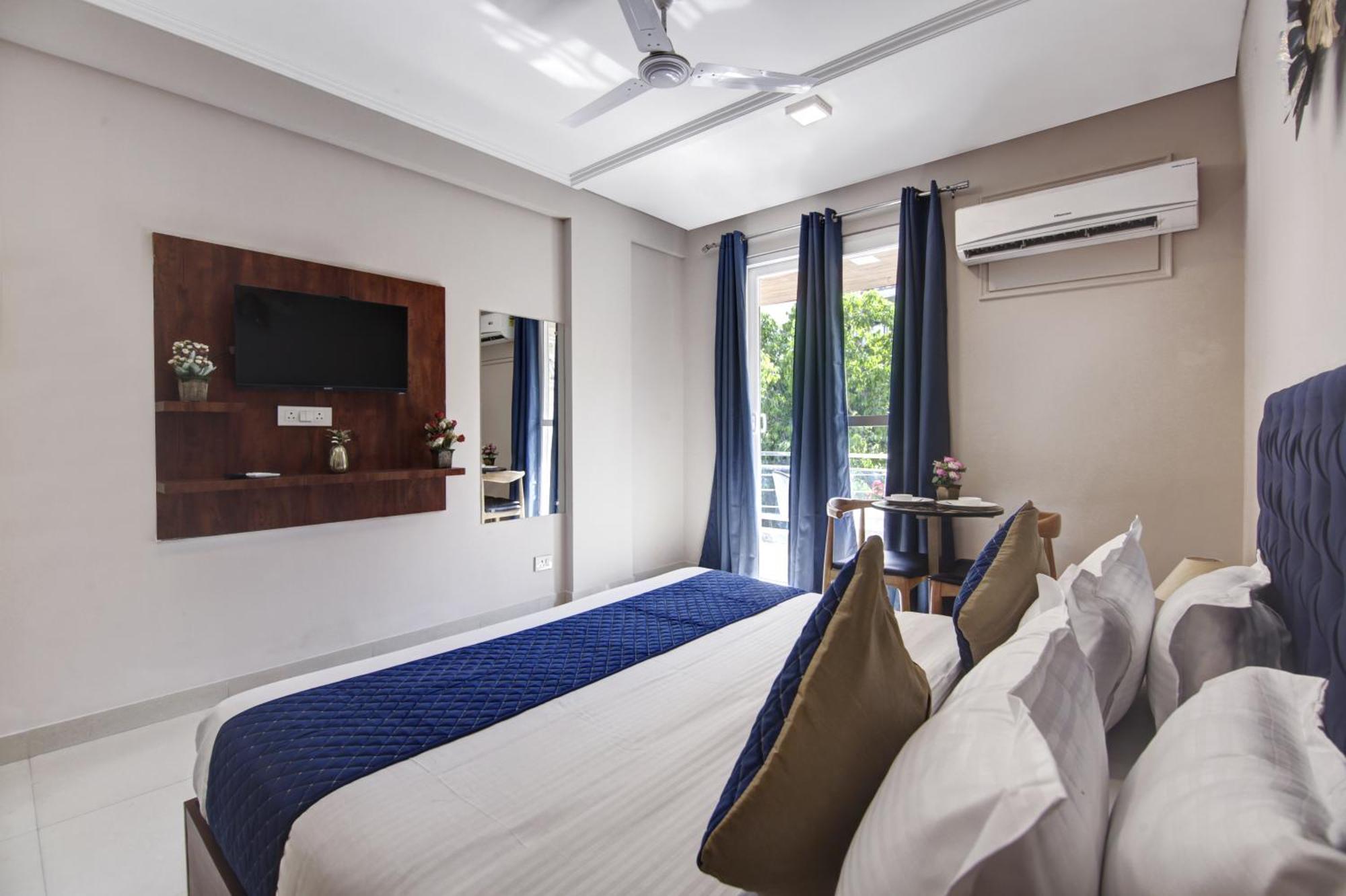 Limewood Stay - Executive Huda City Center Gurgaon Exteriör bild