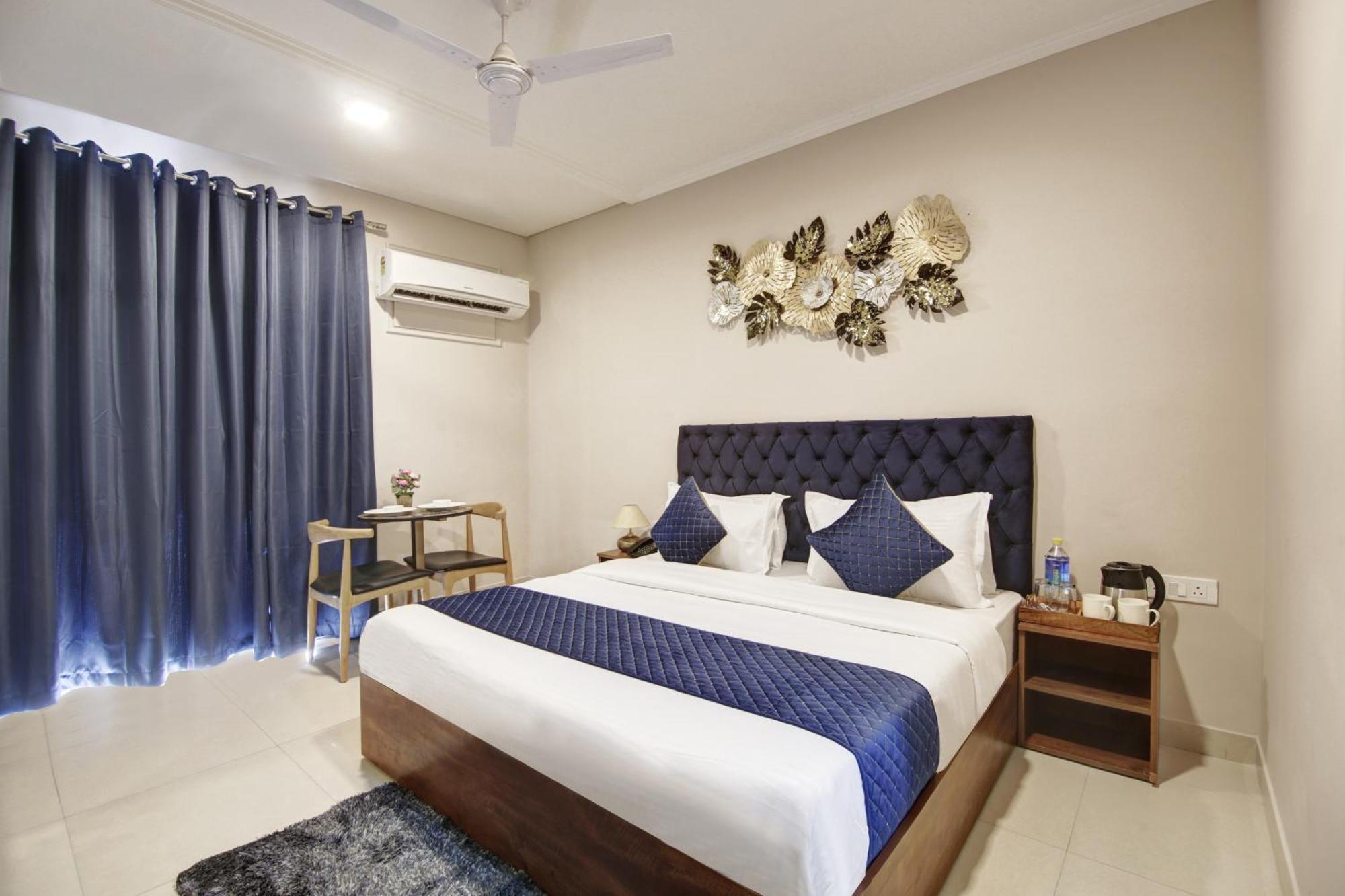 Limewood Stay - Executive Huda City Center Gurgaon Exteriör bild