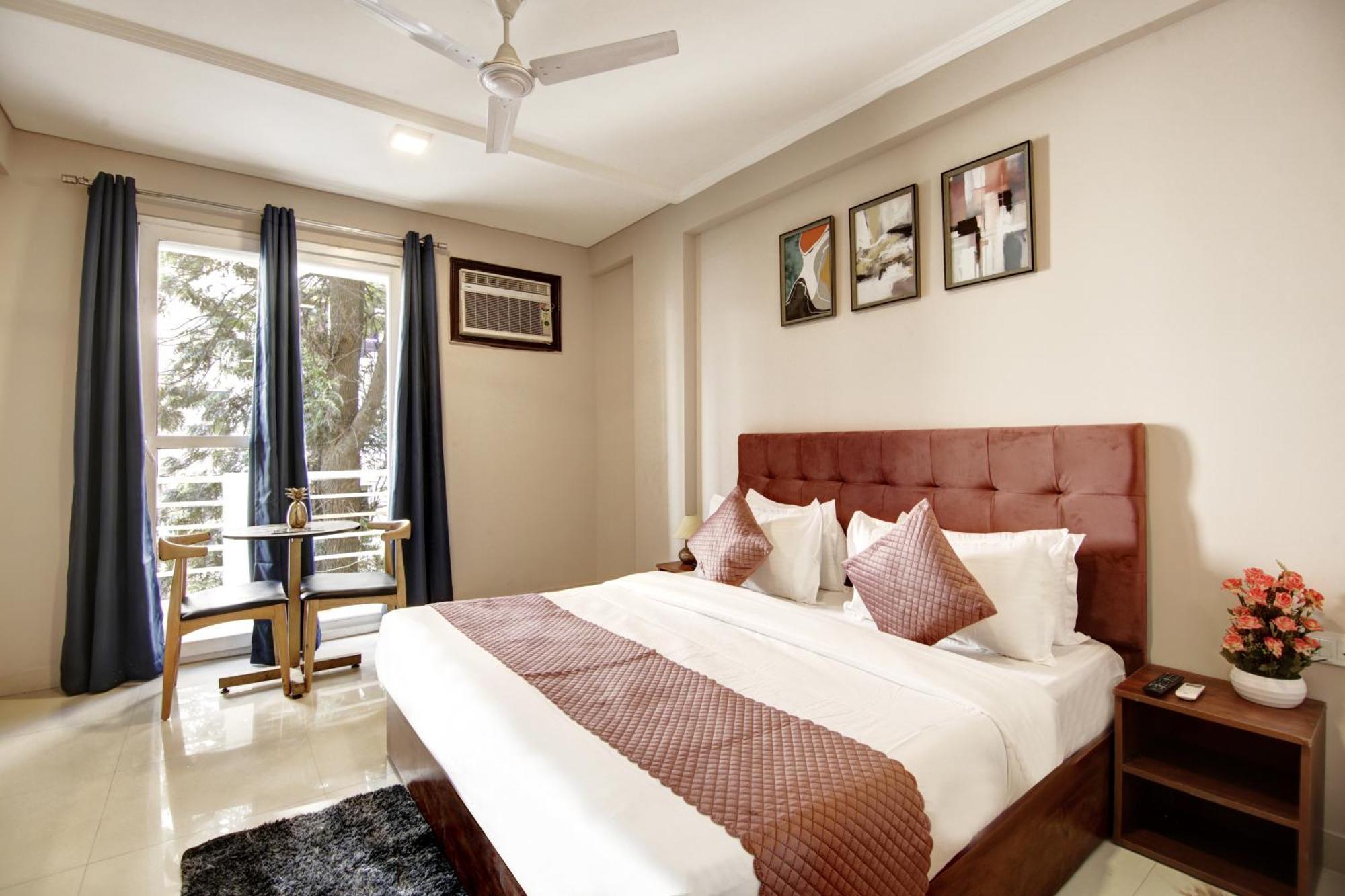 Limewood Stay - Executive Huda City Center Gurgaon Exteriör bild